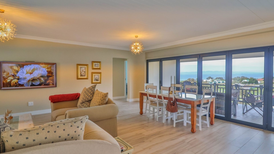 3 Bedroom Property for Sale in Britannica Heights Western Cape